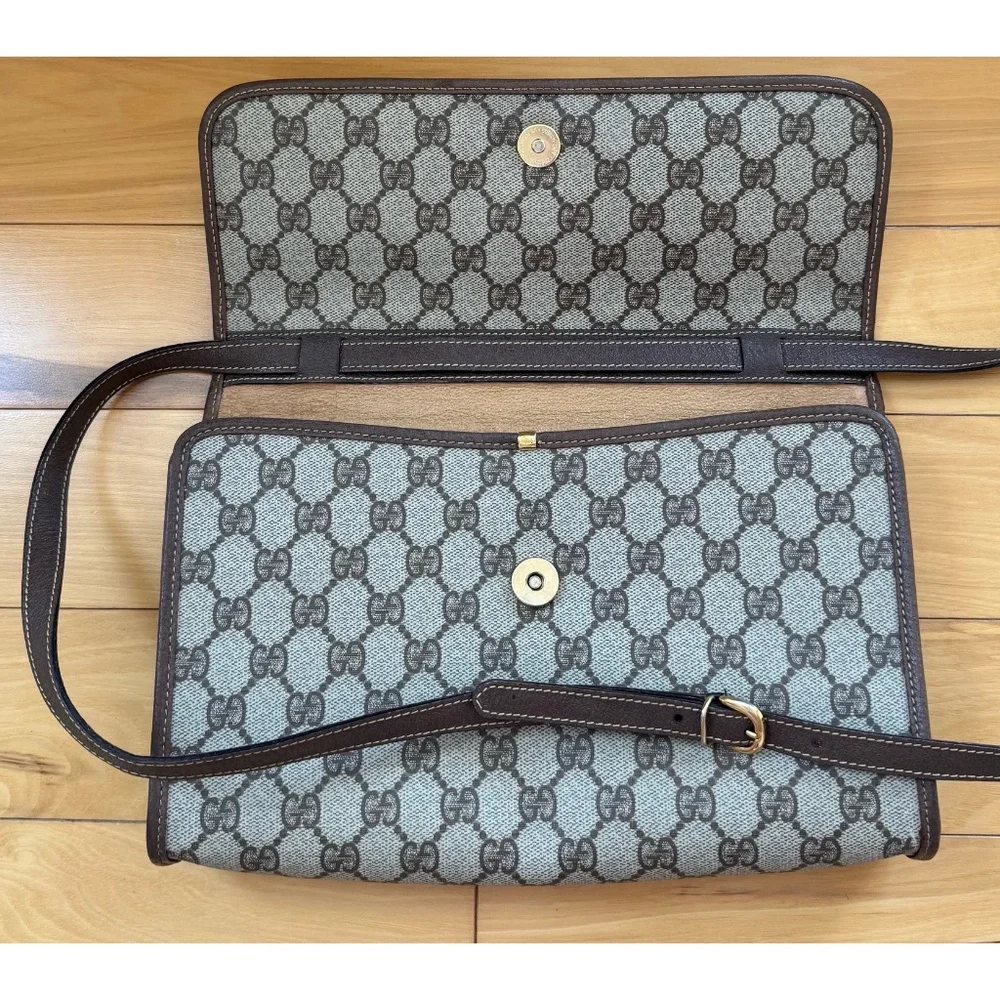 Authentic Vintage Gucci Brown Monogram Canvas Leather Flap Crossbody Clutch Bag - Picture 5 of 12